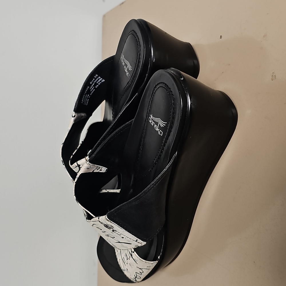 DANSKO AVA PRINT Black/White 38 Sandals Shoes Comfort Leather - Picture 4 of 10